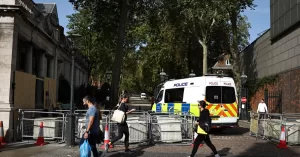 30int-uk-israel-embassy-qfkt-facebookJumbo.jpg