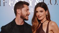 Camila Queiroz relembra início do relacionamento com Klebber Toledo