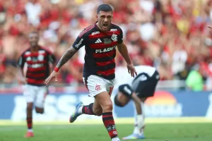 arrascaeta_flamengo_corinthians_brasileirao.jpg
