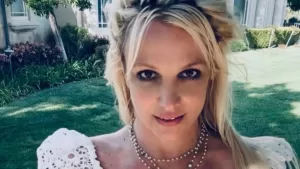 britney-spears-anuncia-fim-da-carreira-e-apaga-publicacao.jpg