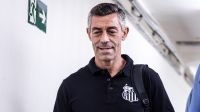 Pedro Caixinha aciona Santos na Fifa para cobrar multa rescisória