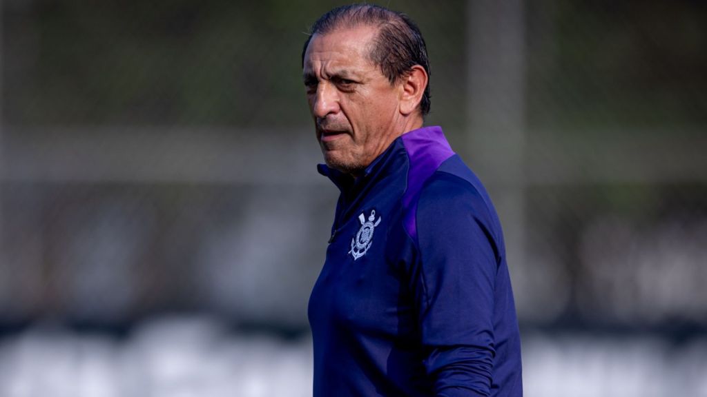 Ramón Díaz em treino do Corinthians