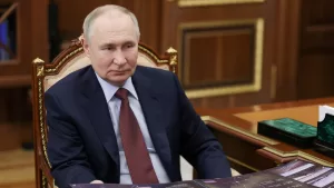 2025-02-18T110829Z_1_LYNXNPEL1H0BX_RTROPTP_4_RUSSIA-PUTIN-e1743096715680.jpg