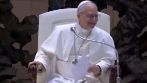 2025-05-12T091612Z_1_LOP341312052025RP1_RTRMADP_BASEIMAGE-960X540_POPE-LEO-MEDIA-APPLAUSE-MOMENT.jpg