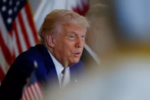 2025-05-15T112112Z_1_LYNXMPEL4E0LB_RTROPTP_4_USA-TRUMP-GULF-1.jpg
