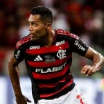 Alex Sandro revela ansiedade antes de jogo contra a LDU: “Frio na barriga“