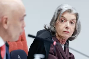 Alexandre-de-Moraes-e-Carmen-Lucia-no-STF.jpg