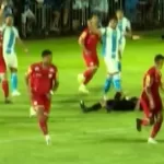 Arbitro-leva-nocaute-em-jogo-da-Serie-C-do-Campeonato-Brasileiro-e1747056216413.jpg