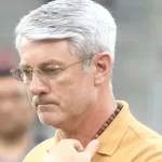 Athletico está no mercado e vai contratar, garante técnico Odair Hellmann