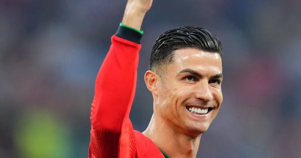Cristiano Ronaldo lidera ranking dos atletas mais bem pagos em 2025