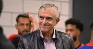 Enquanto Petraglia ofende torcida, Athletico fatura alto com sócios e bilheteria: veja ranking
