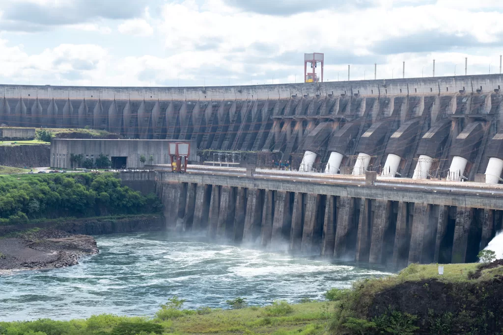 Itaipu-Sara-Cheida-Itaipu-Binacional.jpg