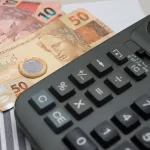 Marcello-Casal-JrAgencia-Brasil-Economia-Moeda-RealDinheiro-Calculadora.jpg