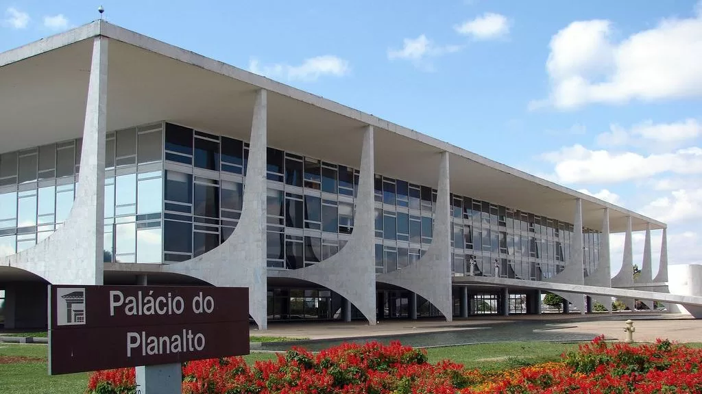 Palacio_do_Planalto-e1720652313544.jpg