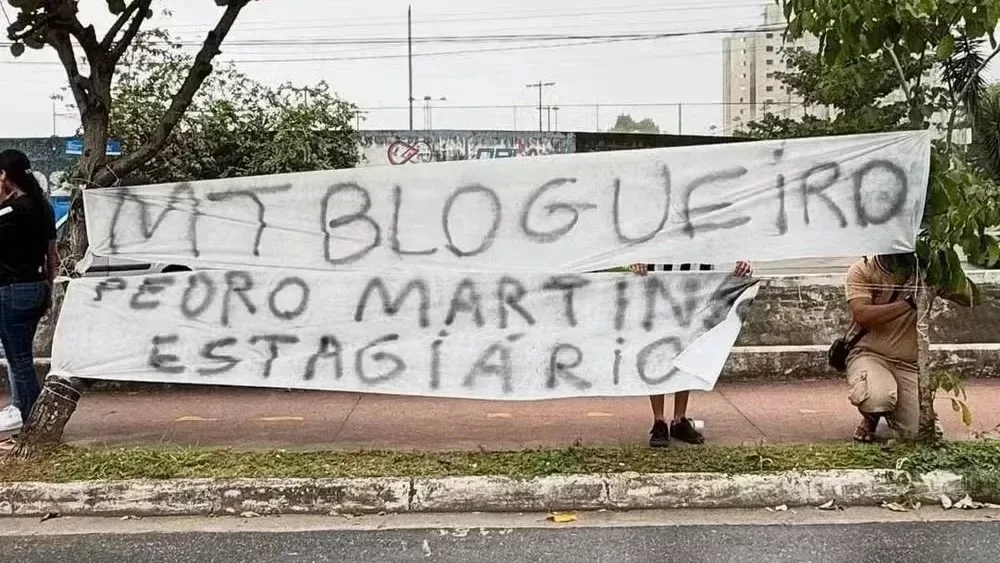 Protesto_vila.webp.jpeg