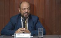 "Tenham calma", diz chefe do INSS sobre busca por ressarcimento