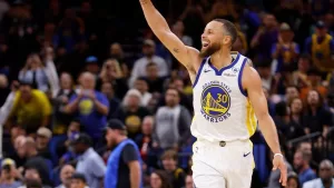 Stephen Curry é liberado para treinos leves, mas segue fora do jogo 5