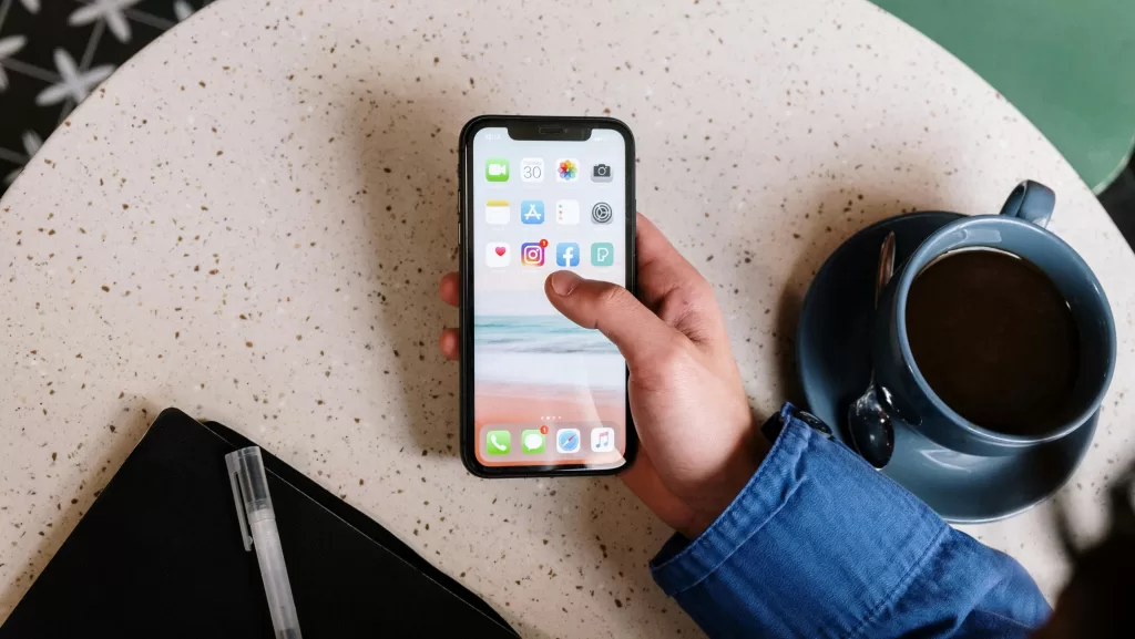 celular-instagram-e1747246525445.jpg