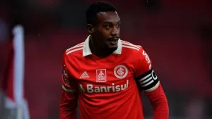 edenilson_internacional_gremio.jpeg