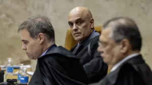 Alexandre-de-Moraes-Andre-Mendonca-e-Flavio-Dino.jpg