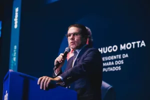ForumEsferaGuaruja2025_IanRassari-6105.jpg