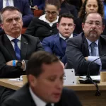 Jair-Bolsonaro-Mauro-Cid.jpg