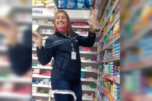 Luciana-balconista-emprego-cancer-de-mama.jpg