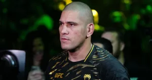 Por onde anda Alex Poatan?