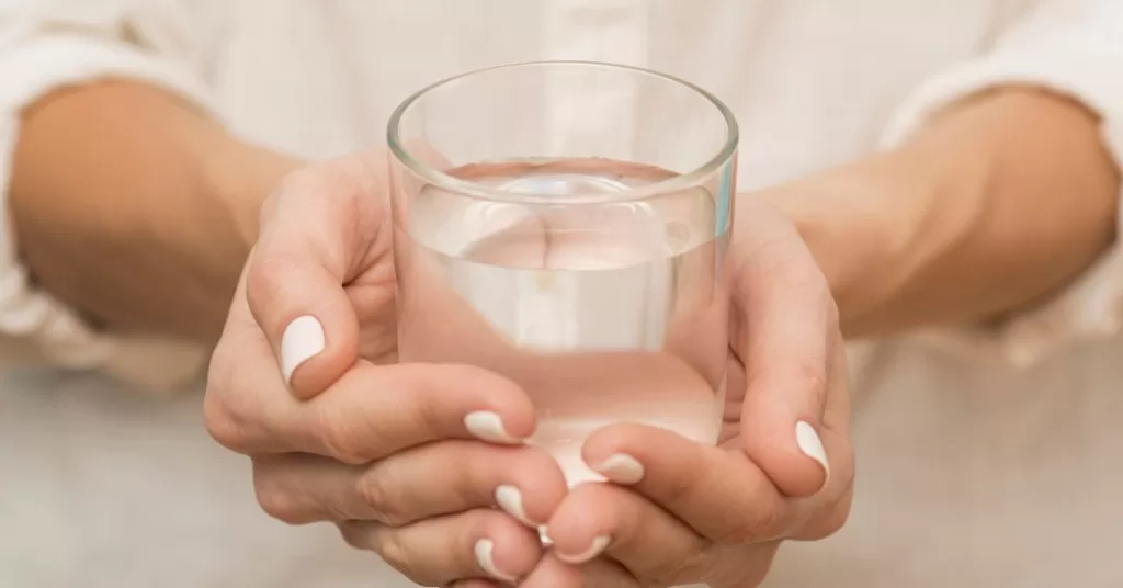 agua-morna-ayurveda.jpg