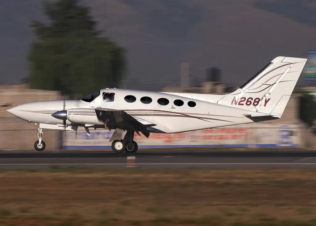 cessna-414a-chancellor-private-jp7493228.jpg